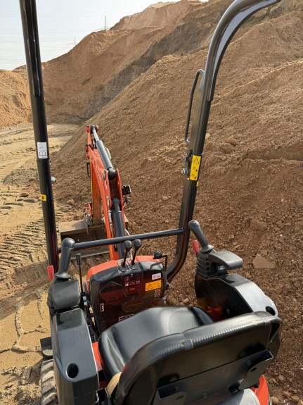 Minibagger Kubota U10-5 - Kinderleichte Steuerung