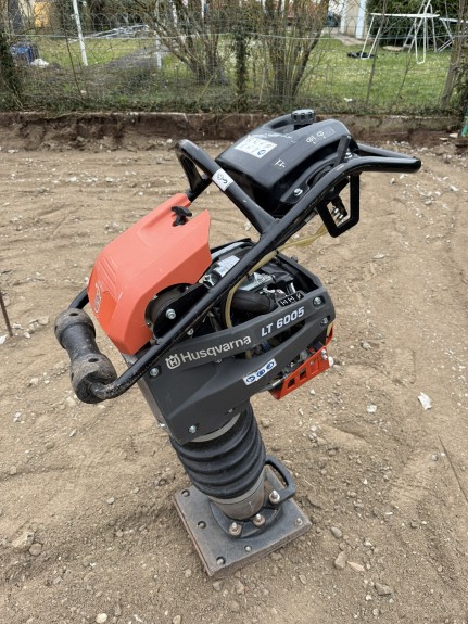 Grabenstampfer Husqvarna LT 6005 - Erdarbeiten